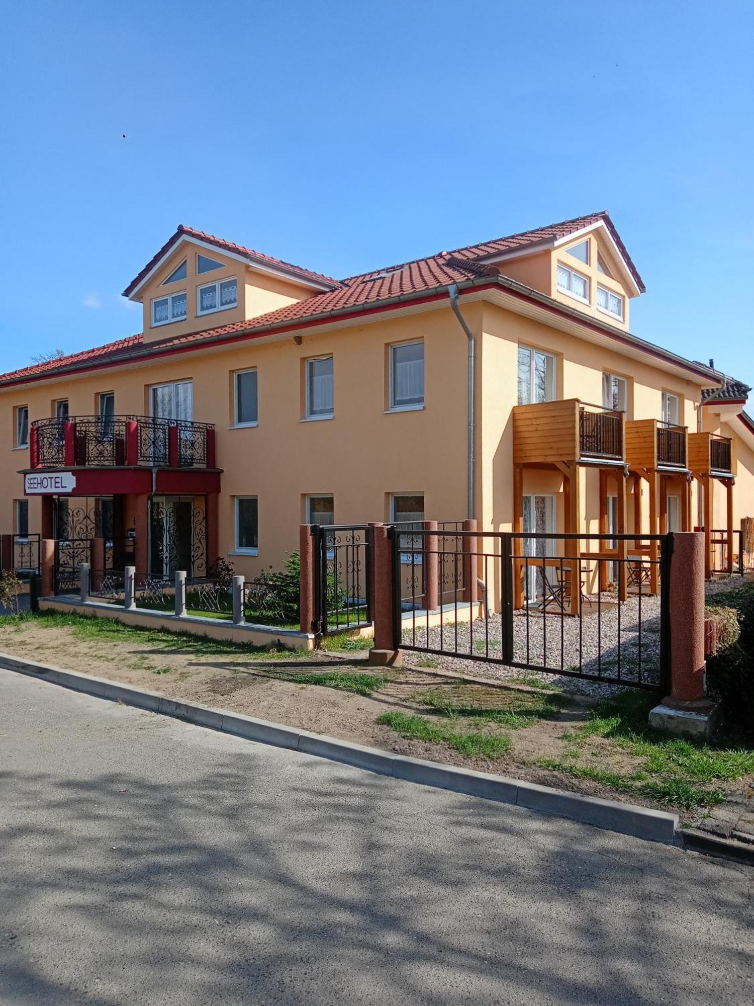 Seehotel Bad Kleinen エクステリア 写真
